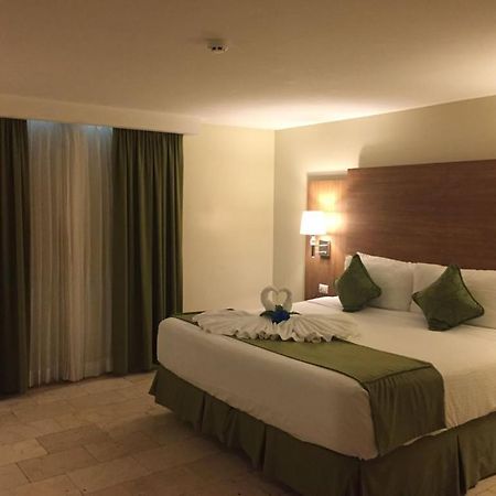 Hotel Suites Ambassador Панама Сити Екстериор снимка