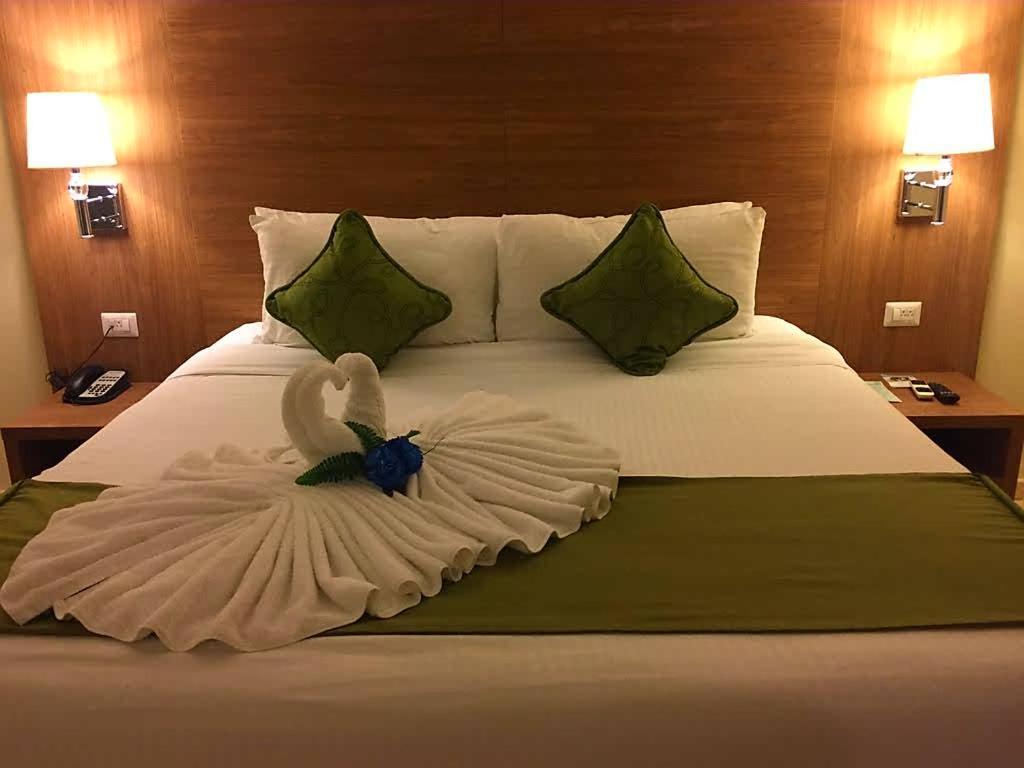 Hotel Suites Ambassador Панама Сити Екстериор снимка