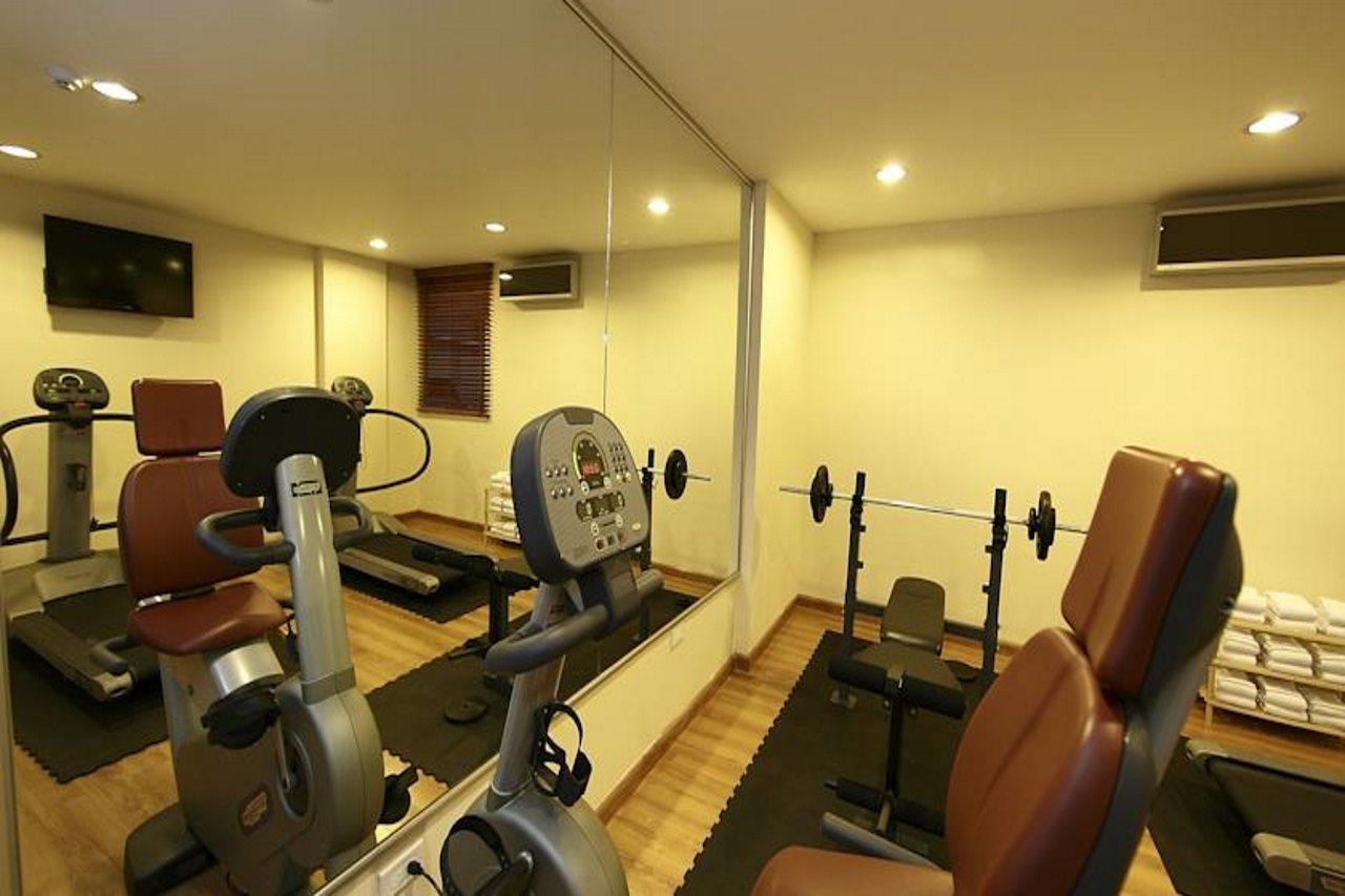 Hotel Suites Ambassador Панама Сити Екстериор снимка