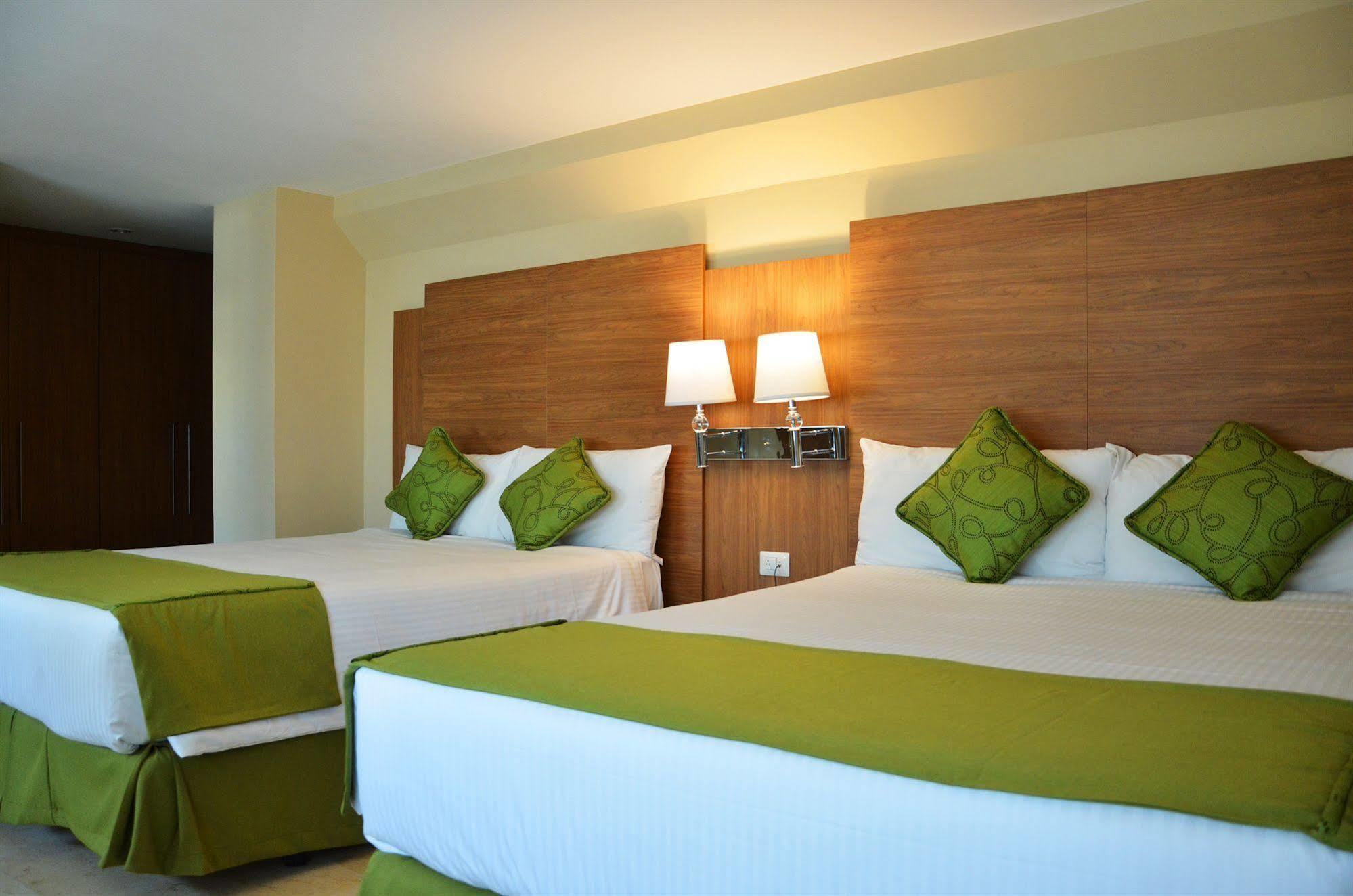 Hotel Suites Ambassador Панама Сити Екстериор снимка