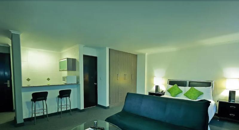 Hotel Suites Ambassador Панама Сити Екстериор снимка